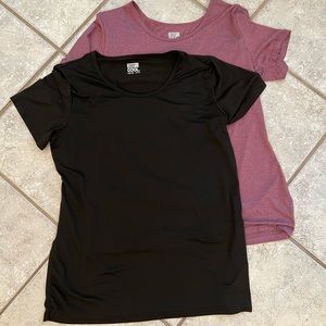 32 degrees Cool active shirts. Size XL